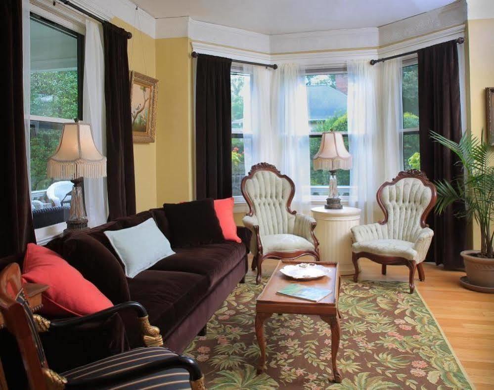The Lion And The Rose Bed And Breakfast Asheville Kültér fotó